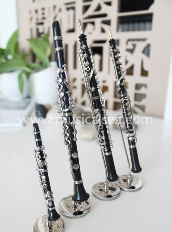 Miniature Clarinet-Oboe Musical Instrument